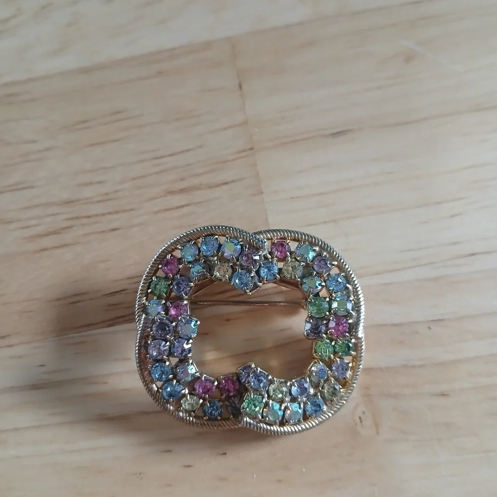 Vintage 80's Crystal Brooch Pin Encrusted Rhinestones Gold Filled Multi-Color - Picture 7 of 16